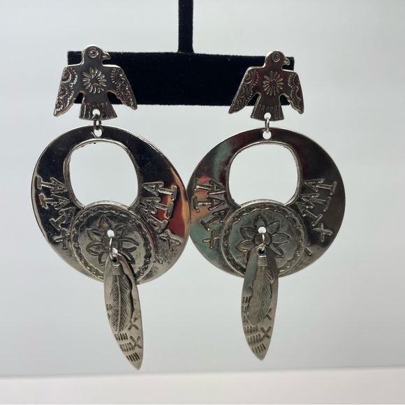 VINTAGE Native American Style Aluminum 4” Earrings - Picture 5 of 7